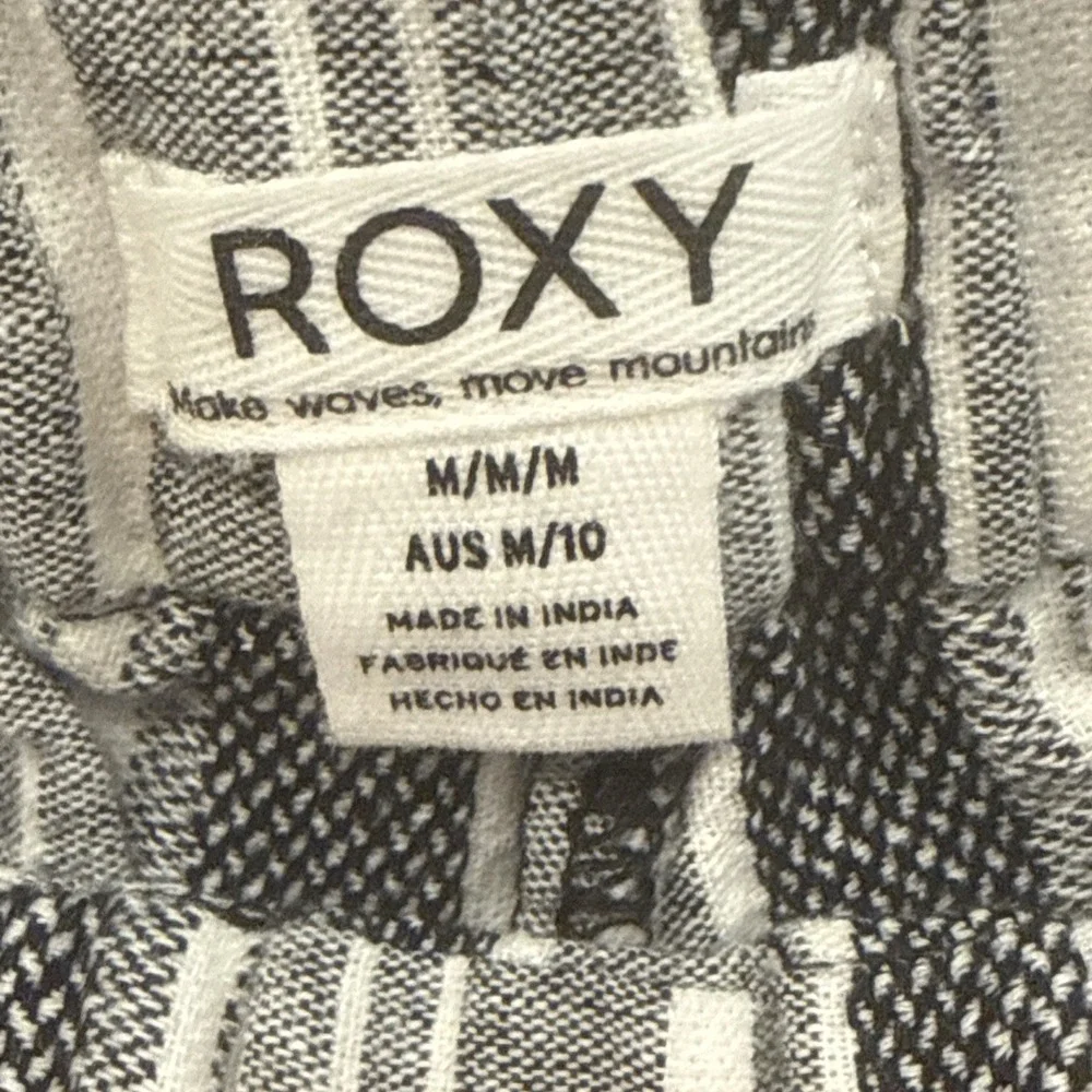 Roxy Cotton Beach Shorts Womens Medium Black White Striped Boho Pockets EUC - Picture 5 of 13